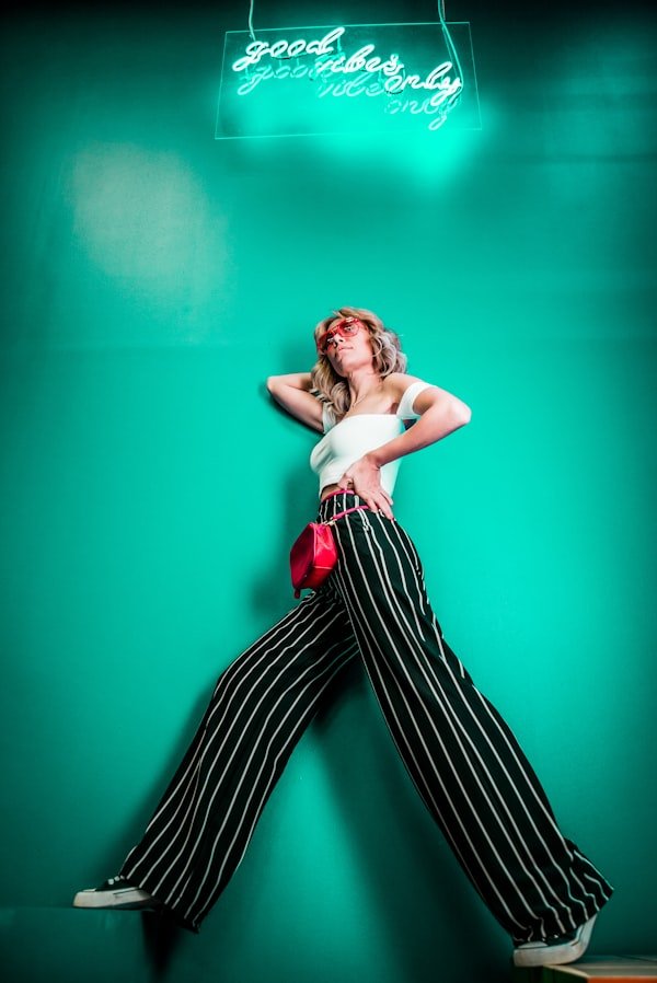 Relaxed Wide-Leg Trousers